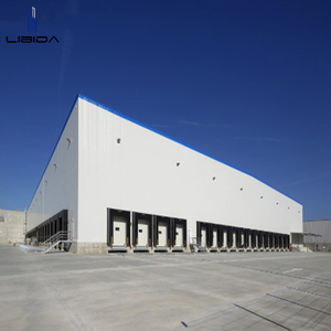 Bâtiment en structure d'acier préfabriqué léger pour usage commercial, charpente soudée, atelier en acier sur mesure - Product Image 3