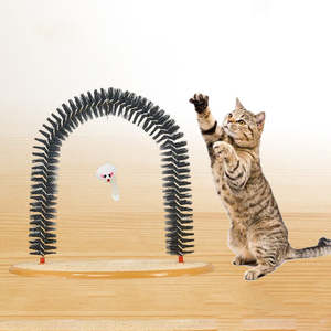 Cepillo Ecológico para Pelo de Mascotas, Masajeador y Juguete Autolimpiante para Gatitos, Base de Plástico y Felpa, Rascador Redondo para Gatos - Product Image 1