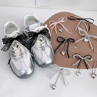 Breloques de lacets de chaussures tendance avec perles, pompons, strass, étiquettes métalliques, clips pour chaussures, ruban perlé, nœud, accessoires pour baskets, breloques de lacets de chaussures Y2K