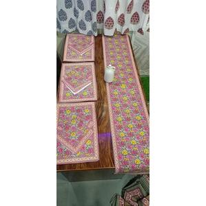 Ensemble élégant de sets de table et de serviettes en toile de coton, comprenant 6 sets de table et 6 serviettes, taille idéale pour les repas quotidiens et la décoration de la maison - Product Image 4