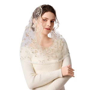 Foulard Quadrato in Poliestere con Ricami Floreali, Stile Vintage Spagnolo per Donne - Product Image 1