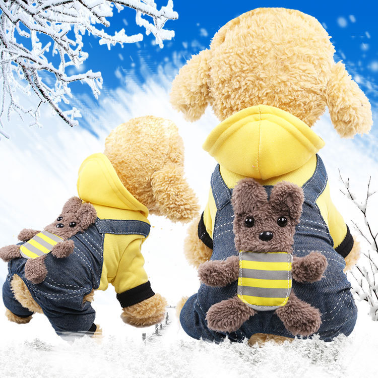 Quatre pieds renforcés par une sangle dorsale jaune ours