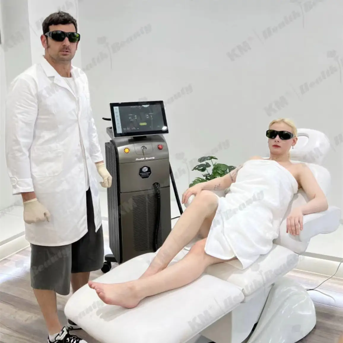 Powerful new 810 808nm ice diodo Trio 3 wave diode laser 810nm depilation 808 nm hair removal 4 waves titanium medical machine