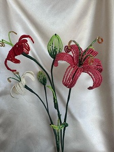 Bouquet décoratif de fleurs perlées, lys, décoration de mariage, cadeau de remerciement pour les enseignants, pour fête de mariage et cadeau de remise de diplôme - Product Image 3