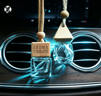 Diffuseur de parfum pour voiture en verre transparent de forme carrée, mini, rechargeable, 8 ml, 10 ml, avec bouchon en bois et logo personnalisé
