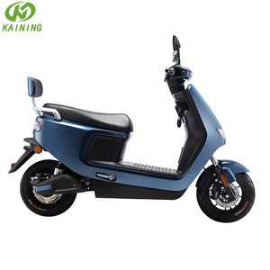 Scooter électrique à deux roues haute vitesse 60V 20Ah CKD avec pédales, freins à disque hydrauliques, moteur sans balais 800W KN-N8, vitesse maximale de 40 km/h - Product Image 3