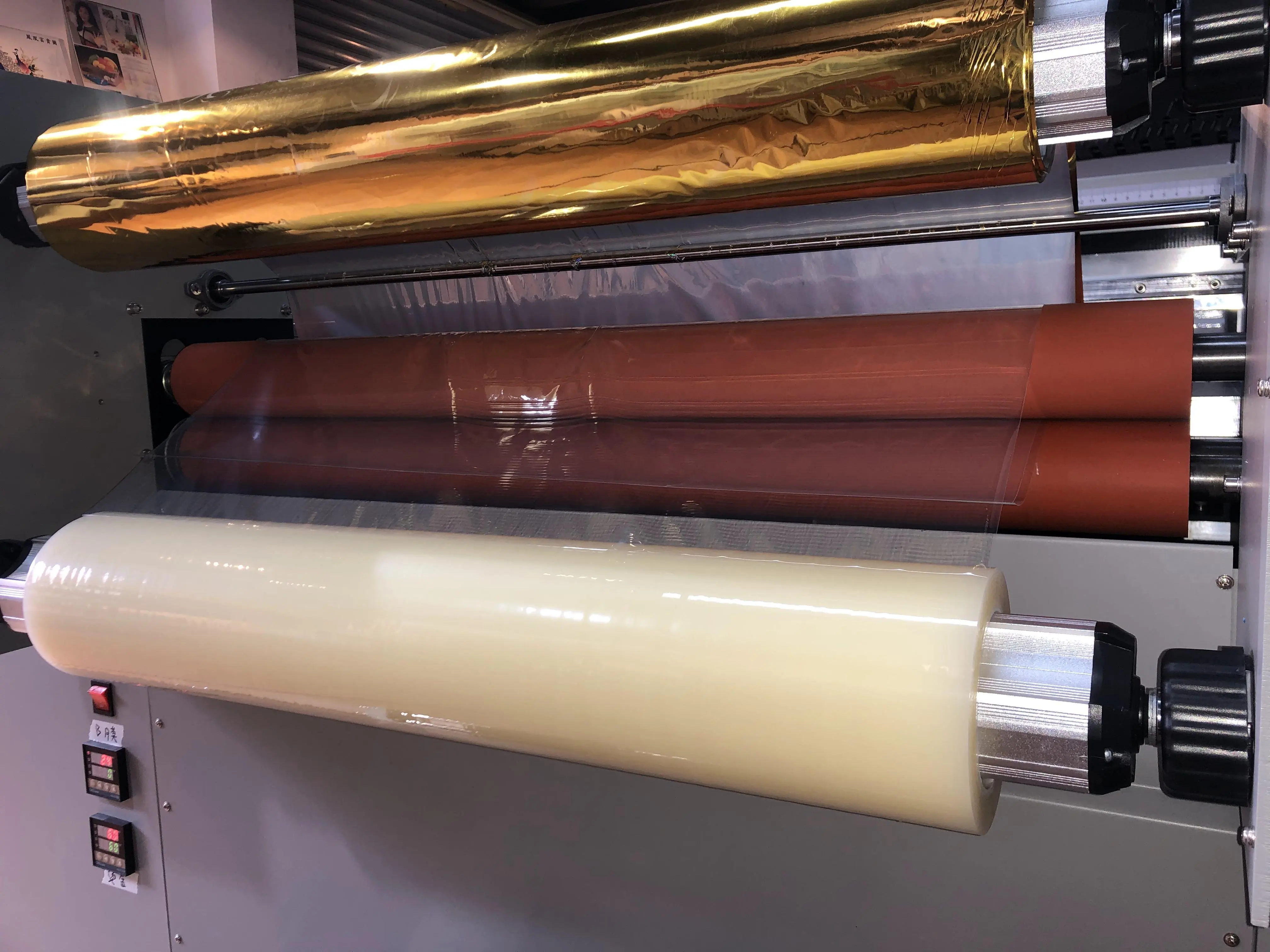 2024 neue 60 cm folie-folienrolle UV DTF Tintenstrahl-Digitaldruck-Plottermaschine Heißpräge-Großtransferdrucker-Aufklebermaschine