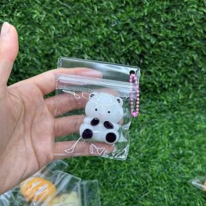 Juguete Blandito Portátil y Adorable, Llavero Antiestrés de Animales y Frutas Kawaii, Recompensa para el Aula - Product Image 2