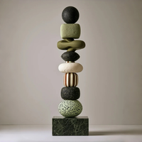 Ornement de sol en pierre empilée en fibre de verre personnalisé, style nordique, sculpture abstraite de galets équilibrés, totem