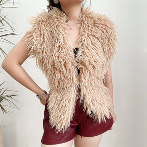 Femmes hiver automne sans manches gilet grand dos nu suspendu cou nouvel an 2000 (Y2K) Style Sexy mongol fausse <span class=keywords><strong>fourrure</strong></span> de mouton court - Product Image 2