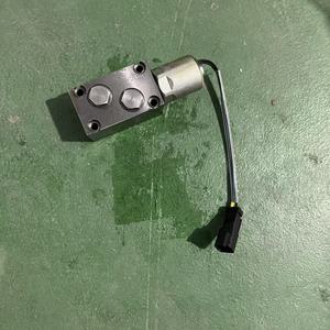 Vanne de commande de transmission pour chargeuse WA320, électrovanne 714-11-16840 - Product Image 5