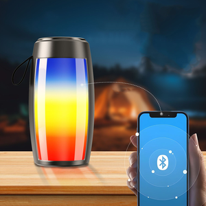 5W đầy màu sắc Loa di động RGB LED chiếu sáng mới FM Đài phát thanh xe loa siêu trầm vang ngoài trời tương thích bên - Product Image 4