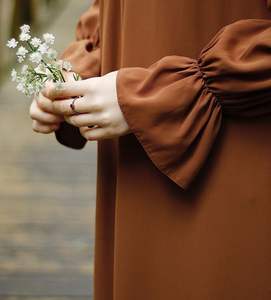 Robe Abaya respirante à manches longues pour femmes musulmanes avec poche Couleur personnalisée Style Dubaï - Product Image 4