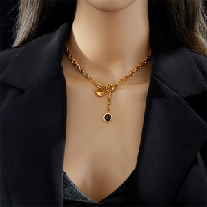 Collana di Alta Qualità con Chiusura OT, Design alla Moda, Placcata in Oro 18k, Ciondolo a Cuore in Acciaio Inossidabile per Donne - Product Image 2