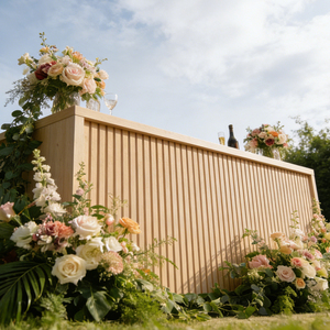 طاولة بار كلاسيكية مخصصة بأسلوب ريفي من الخشب الطبيعي الصلب للتأجير في حفلات الزفاف والمناسبات مع تصميم مخطط - Product Image 2