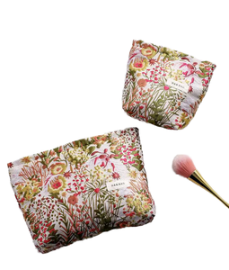 Bolsa de Maquillaje Portátil con Cremallera, Diseño Floral <span class=keywords><strong>Retro</strong></span>, Tejido Jacquard, Alta Calidad, Lavable a Mano - Product Image 1