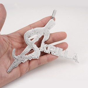 จี้เพชรโมอิสซาไนต์แบบสั่งทำพิเศษ ชื่อ Goldleaf ประดับเพชรโมอิสซาไนต์ VVS  จี้ตัวอักษรเงินแท้ 925 ชุบทอง เครื่องประดับฮิปฮอป - Product Image 4