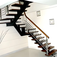 Échelle droite extérieure en acier durable de haute qualité en métal avec un design moderne pour une utilisation en villa