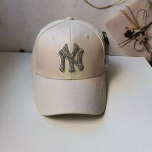 Personalización Unisex de alta calidad 3D logotipo bordado nueva moda deportes gorra de béisbol de lujo al aire libre sombrero para hombres y mujeres - Product Image 2