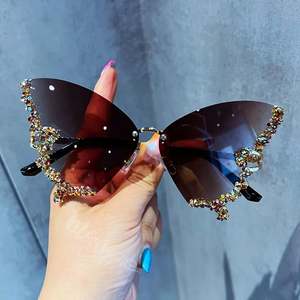 Gafas de Sol de Moda para Mujer, Estilo Y2K Vintage 2025, Sin Montura, con Diseño de Mariposa y Diamantes, para el Verano - Product Image 5