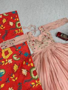 Vestido Bordado de Alta Calidad para Mujer con Elegante Diseño Étnico, Ideal para Bodas, Fiestas y Eventos, Disponible a un Precio Accesible - Product Image 1