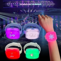 Bracelet en silicone Firewolf avec logo personnalisé, 15 couleurs, bracelet d'encouragement pour ventilateur de concert, accessoires de réunion, télécommande, support à bas quantité minimale de commande