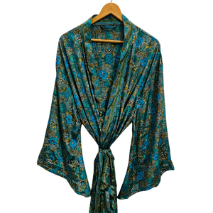 Robe de mariée en soie longueur cheville, multicolore, vêtement de nuit, kimono indien vintage en soie de sari recyclée - Product Image 1