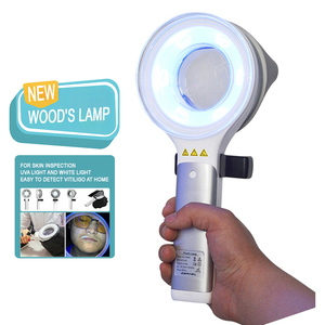 Analizador de Piel con Lámpara de Wood, Lupa Dermatológica, Escáner de Piel con Dos Luces para Tratamiento de Piojos y Eliminación de Pulgas, Artículos Esenciales - Product Image 5