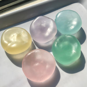 Balle anti-stress sensorielle en huile de coco faite à la main, jouet amusant pour soulager l'anxiété, cadeaux d'anniversaire pour adultes et enfants - Product Image 2