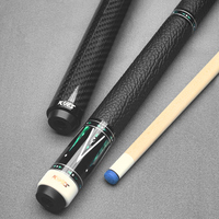 Queue de billard S-04 147cm 19-20oz, pointe 12.4mm, fût en carbone, poignée 2 sections, incrustation sculptée 1/2, billard