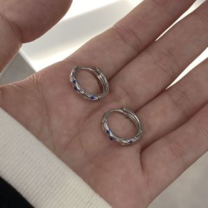 Pendientes de Aro Finos de Plata de Ley S925 con Diseño de Nicho, Dulces y Elegantes, con Cuatro Estrellas Azules, para Uso Diario, para Mujer - Product Image 1