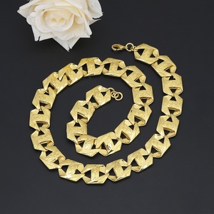 JXX Nuevo Diseño de Moda, Cadena Cubana Chapada en Oro de 24K, Collar de Latón para Mujeres y Hombres, Estilo Clásico - Product Image 3