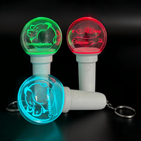 Mini porte-clés lumineux pour fan meeting, vente en gros, personnalisable, avec télécommande Bluetooth via application, LED RGBW, portée 500m