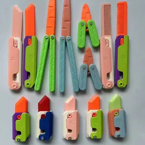 Tiktok sıcak satış komik oyuncaklar 3d baskı fidget turp bıçak yerçekimi düz dışarı yaratıcı tarak modeli oyuncak saç tarak