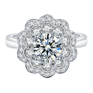 Anello a Doppio Strato con Zirconia Cubica per Donne, Fascia Impilabile alla Moda con Stile Elegante - Product Image 1