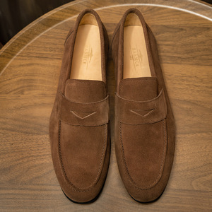 รองเท้าหนังผู้ชายทรงธุรกิจหัวแหลม รองเท้าโลฟเฟอร์แบบนุ่มสบาย รองเท้าทางการสำหรับใส่ทำงาน หนังกลับ - Product Image 4