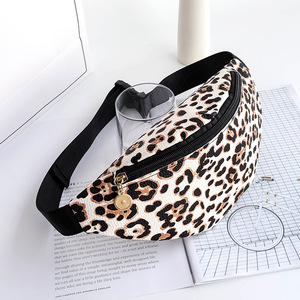 Sac bandoulière simple personnalisé en PU imperméable, sac banane décontracté pour le voyage - Product Image 1