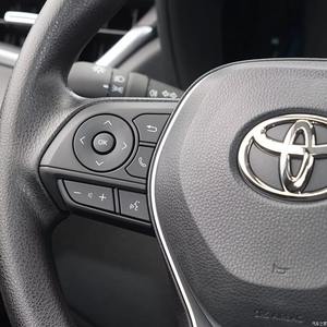 دفع مسبق لسيارة تويوتا كورولا كروس هايبرد 2024 إصدار بايونير 2.0 لتر بنزين متوفرة للبيع بأداء ممتاز - Product Image 5