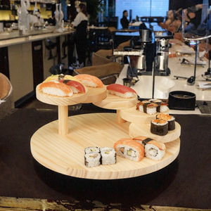 แท่นวางซูชิไม้แบบเป็นมิตรกับสิ่งแวดล้อม พร้อมถาดและอุปกรณ์เสิร์ฟซูชิสำหรับการนำเสนอและการเสิร์ฟ - Product Image 3