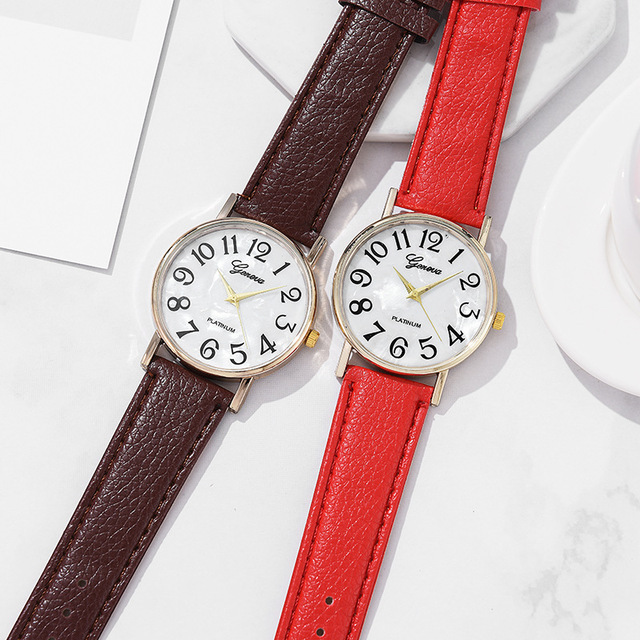 Wholesale Fashion Watch Women Casual Leather Belt Watches Simple Ladies' Small Shell Dial Quartz Dress Wristwatches Reloj Mujer