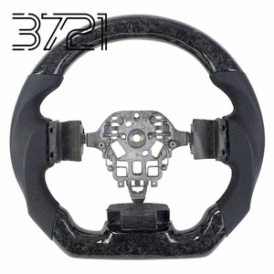 Volante de Fibra de Carbono para Nissan 350Z Z33, Volante de Carreras Personalizado de Cuero Perforado y Carbono Forjado, 2003-2009 - Product Image 1