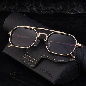 Nuevas Gafas de Sol Cuadradas de Marco Pequeño para Hombre, Diseño Retro de Doble Puente, Montura Completa de Metal de Alta Gama, Protección UV400 - Product Image 4
