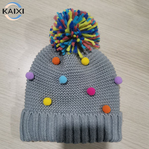 Chapeau en tricot de fête de noël festif coloré petites boules dessin animé <span class=keywords><strong>famille</strong></span> correspondant bonnet pour sport tenue décontracté - Product Image 2