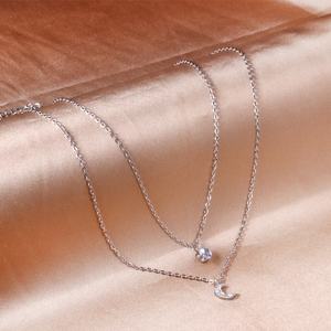 Collar con Colgante de Doble Cadena de Acero Inoxidable Chapado en Oro de 18k, Diseño Exquisito y Popular con un Toque de Diamante Lunar - Product Image 3