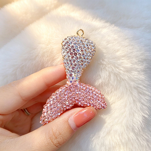 Porte-clés queue de sirène en cristal, pendentif en strass, breloque de sac de luxe, forme irrégulière, décoration en laiton pour femme, accessoire de sac à main - Product Image 2
