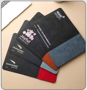 Tapis de souris multifonctionnel en cuir PU avec chargeur sans fil 15W, charge rapide, étanche, portable, personnalisable, cadeau promotionnel pour - Product Image 2
