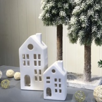 Vente en gros d'usine Maison de village de Noël classique en céramique blanche pure avec lumières LED