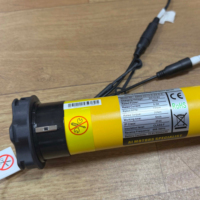 Moteur tubulaire AOK avec batterie lithium intégrée AM45-20/12 pour stores enrouleurs motorisés à tube de 45 mm, énergie solaire