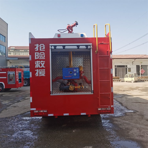 Nieuw Schuim Brandweerwagen Watertank Met <3000l Capaciteit 20M Werkhoogte Voor Brandbestrijding In Fabrieken Mijnen Bossen Havens En Werven - Product Image 3