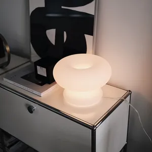 Sıcak satış beyaz cam daire masa lambası Led sevimli masa lambası başucu lambası